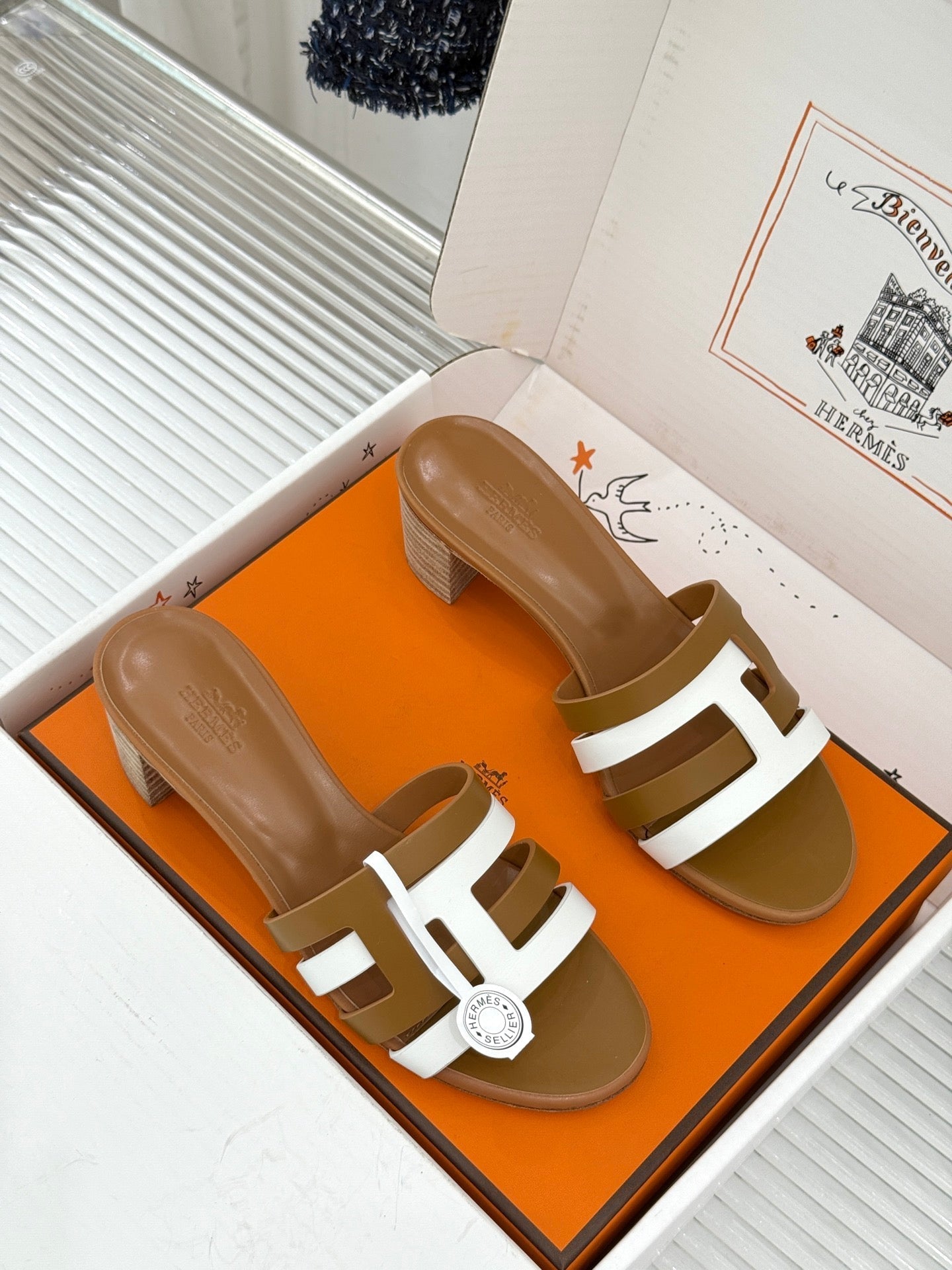 HM 26s Strappy Sandals Brown White Sheepskin 905790