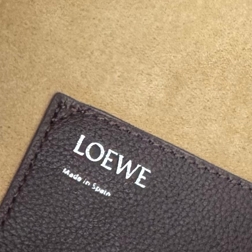 Loewe Cubi Crossbody Bag Chocolate Smooth Calfskin