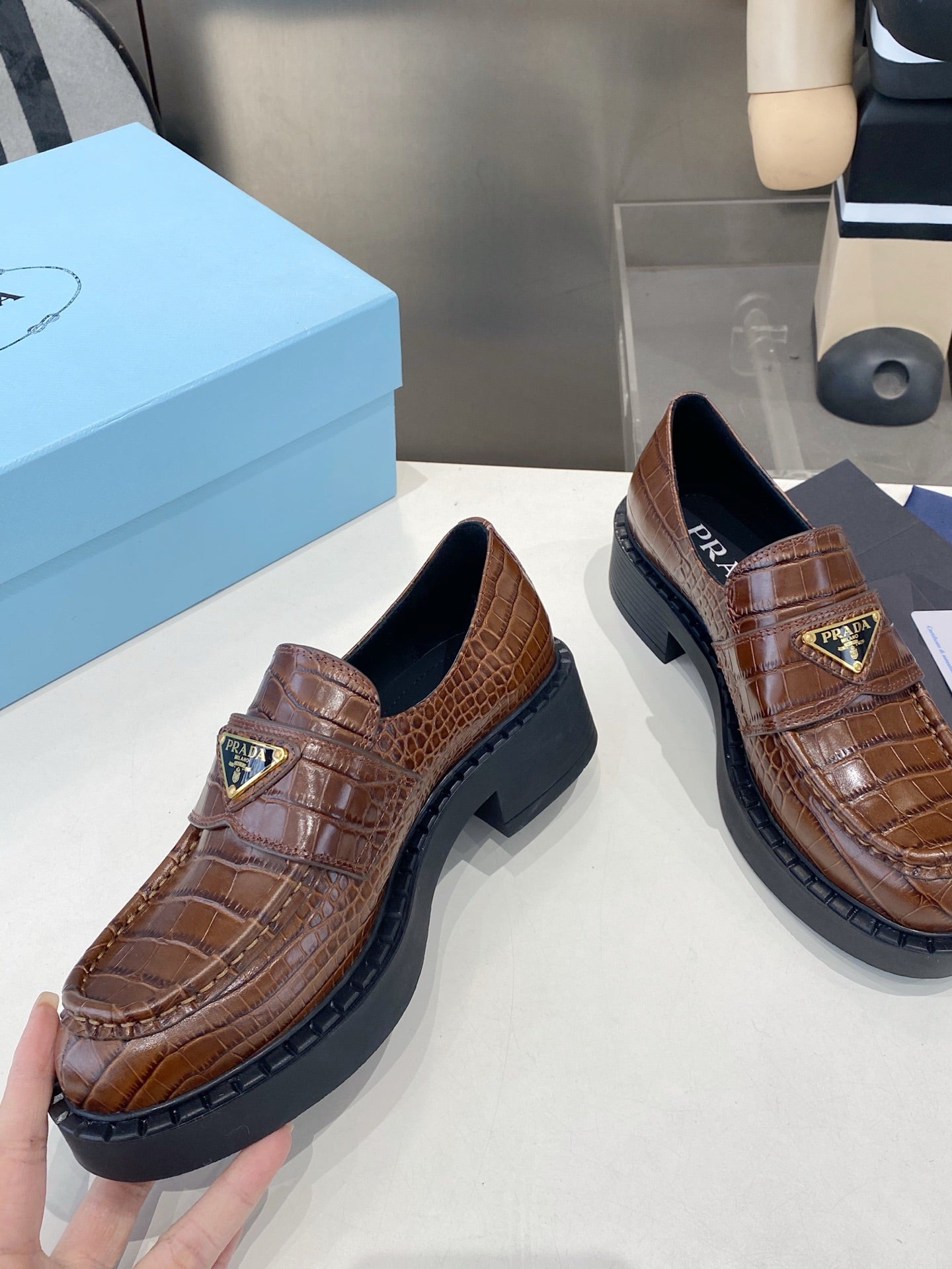PRA 26S Platform Crocodile Embossed Loafers Brown Leather 628560