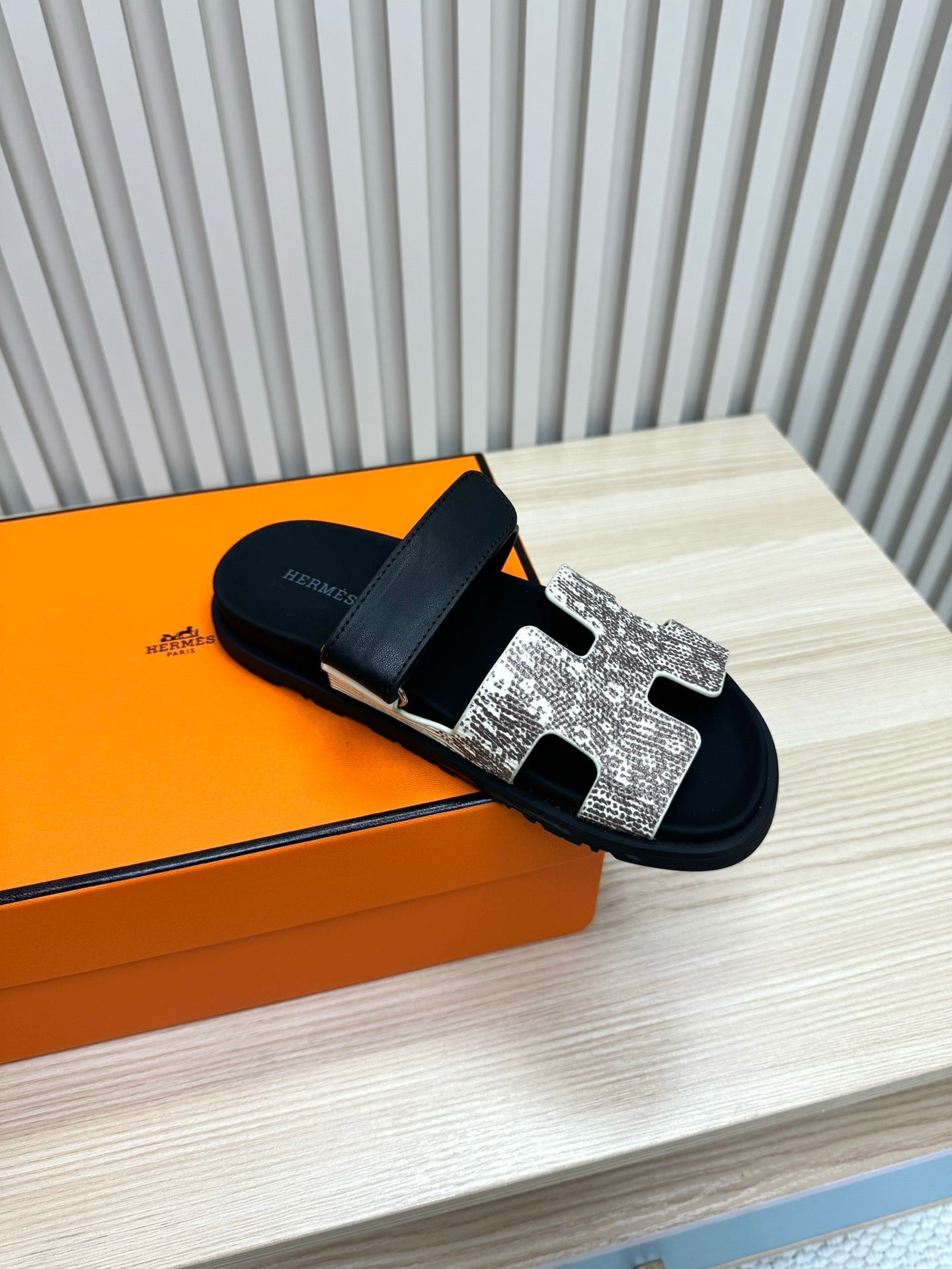 HM Chypre Sandal Black Off White Python Skin Pattern 618578
