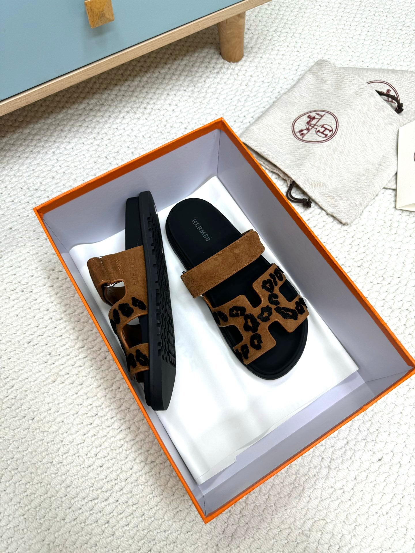 HM Chypre Sandal Black Camel Suede Wool Leather 618574