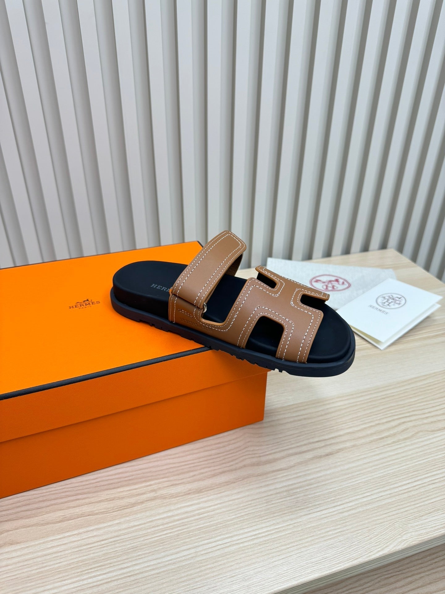 HM Chypre Sandal Hemming Brown Black Cowhide 618588