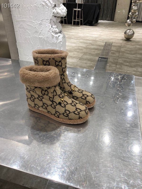 GG Horsebit Snow Beige Black Suede Fleece 576257