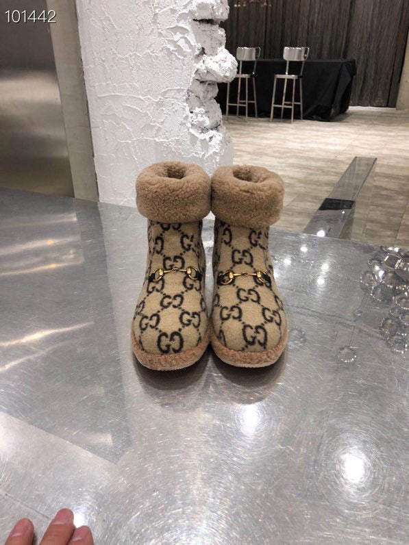 GG Horsebit Snow Beige Black Suede Fleece 576257