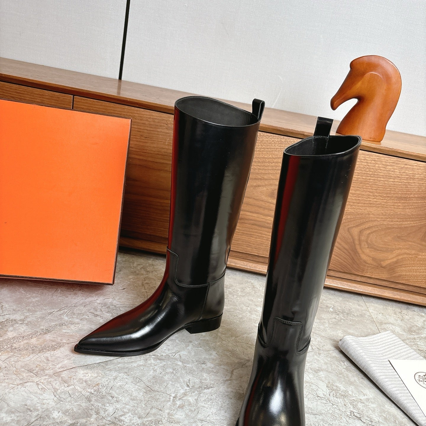 HM FW Pointed-Toe Riding Boots Black Patent Leather 541261