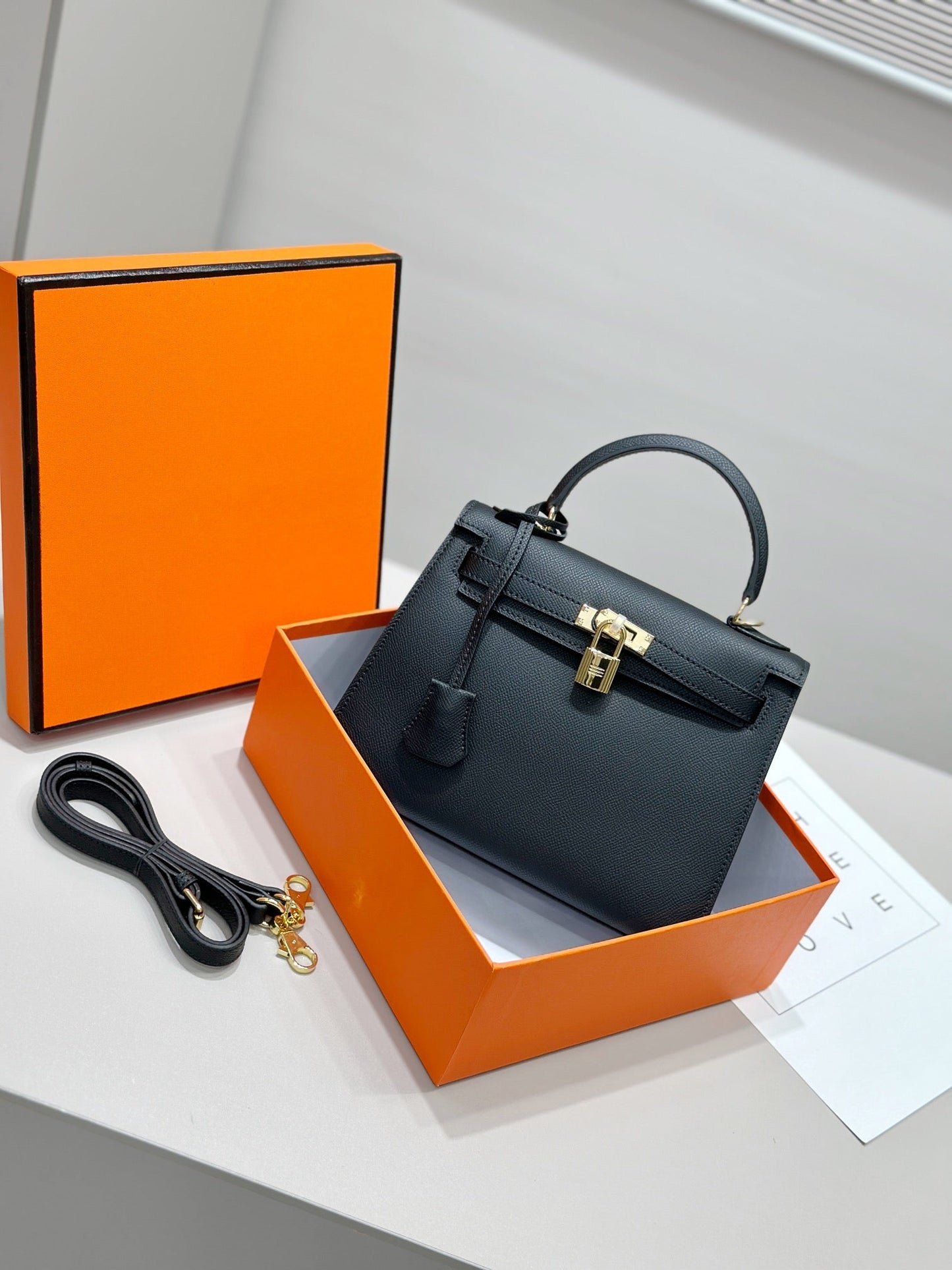 HM Kelly 25cm Black Epsom Leather Gold Hardware 001