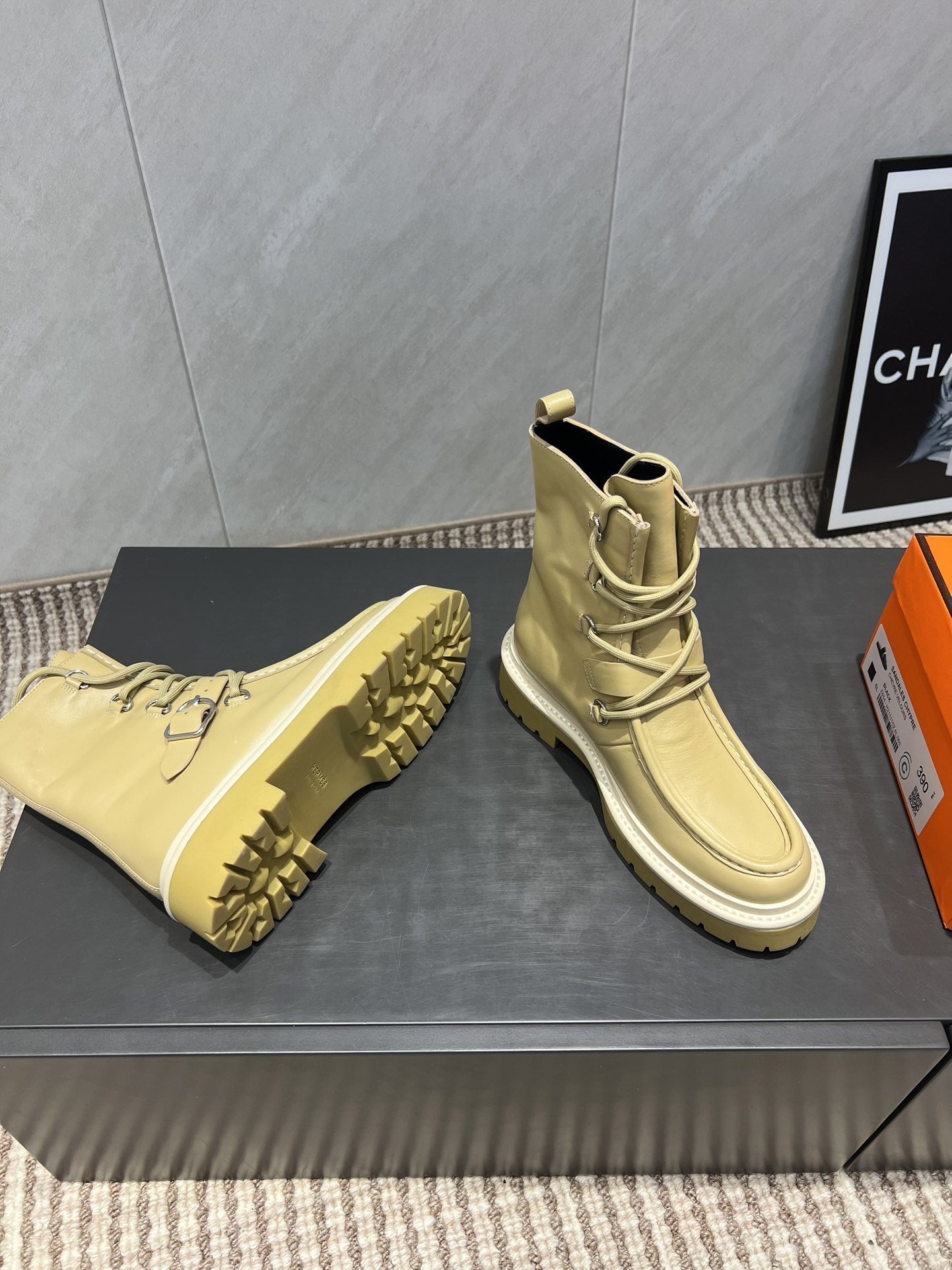 HM 25s Tobacco Boots 30mm Yellow-beige Cowhide 442555