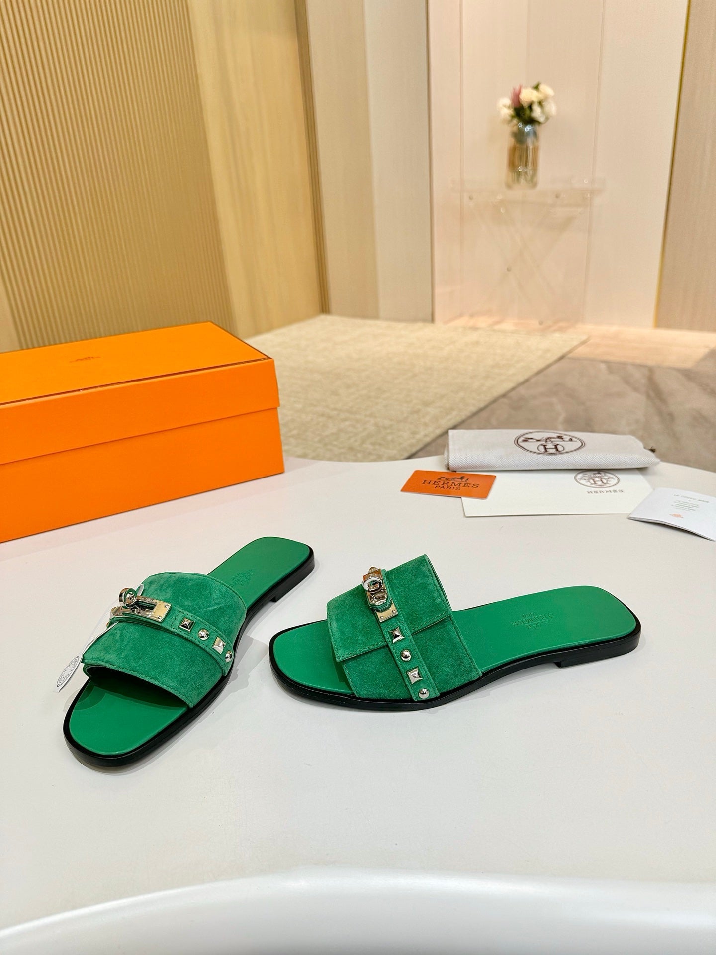 HM 26s Giulia Sandal In Green Suede And Calfskin Silver Hardware