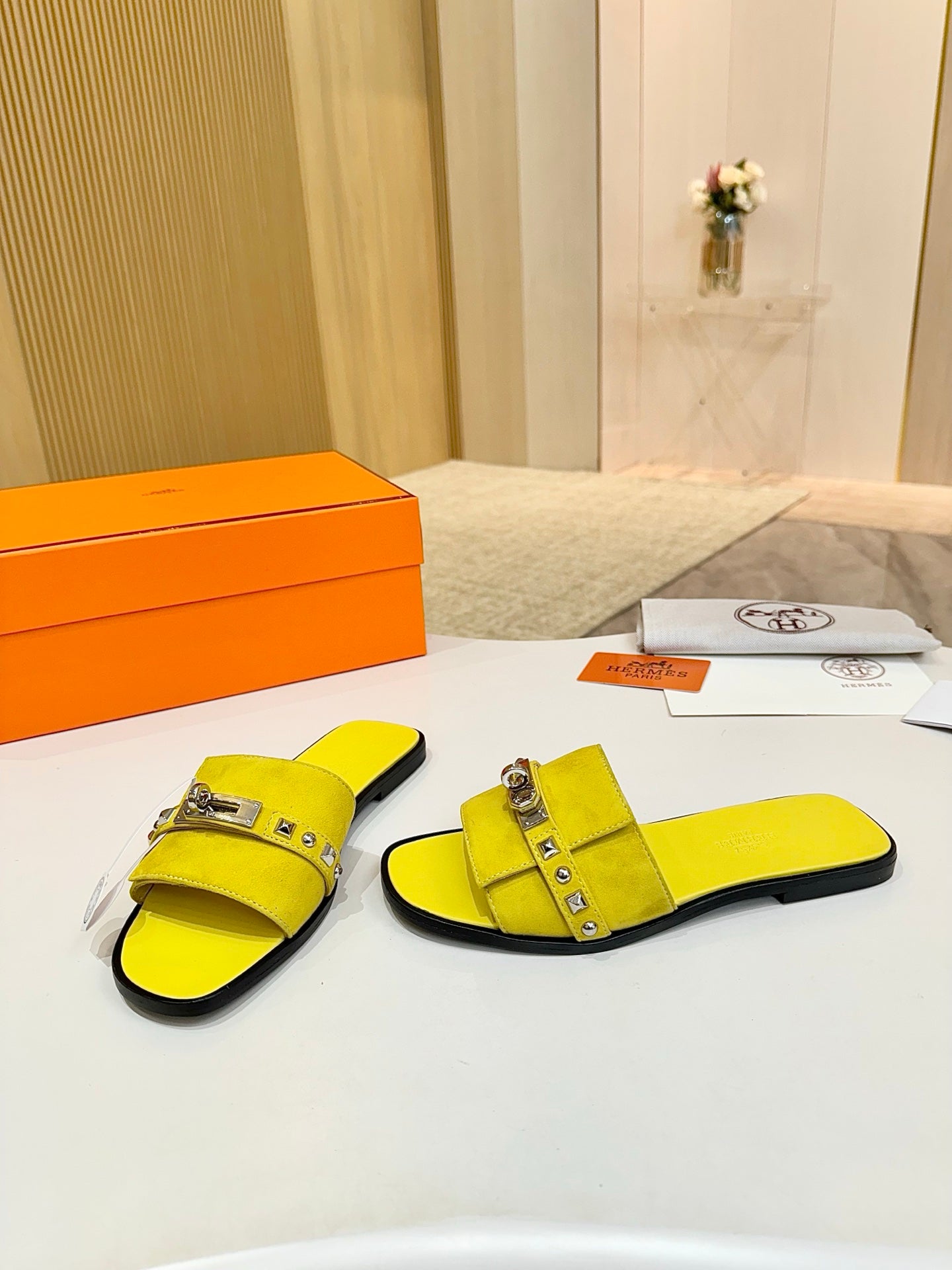 HM 26s Giulia Sandal In Yellow Suede And Calfskin Silver Hardware