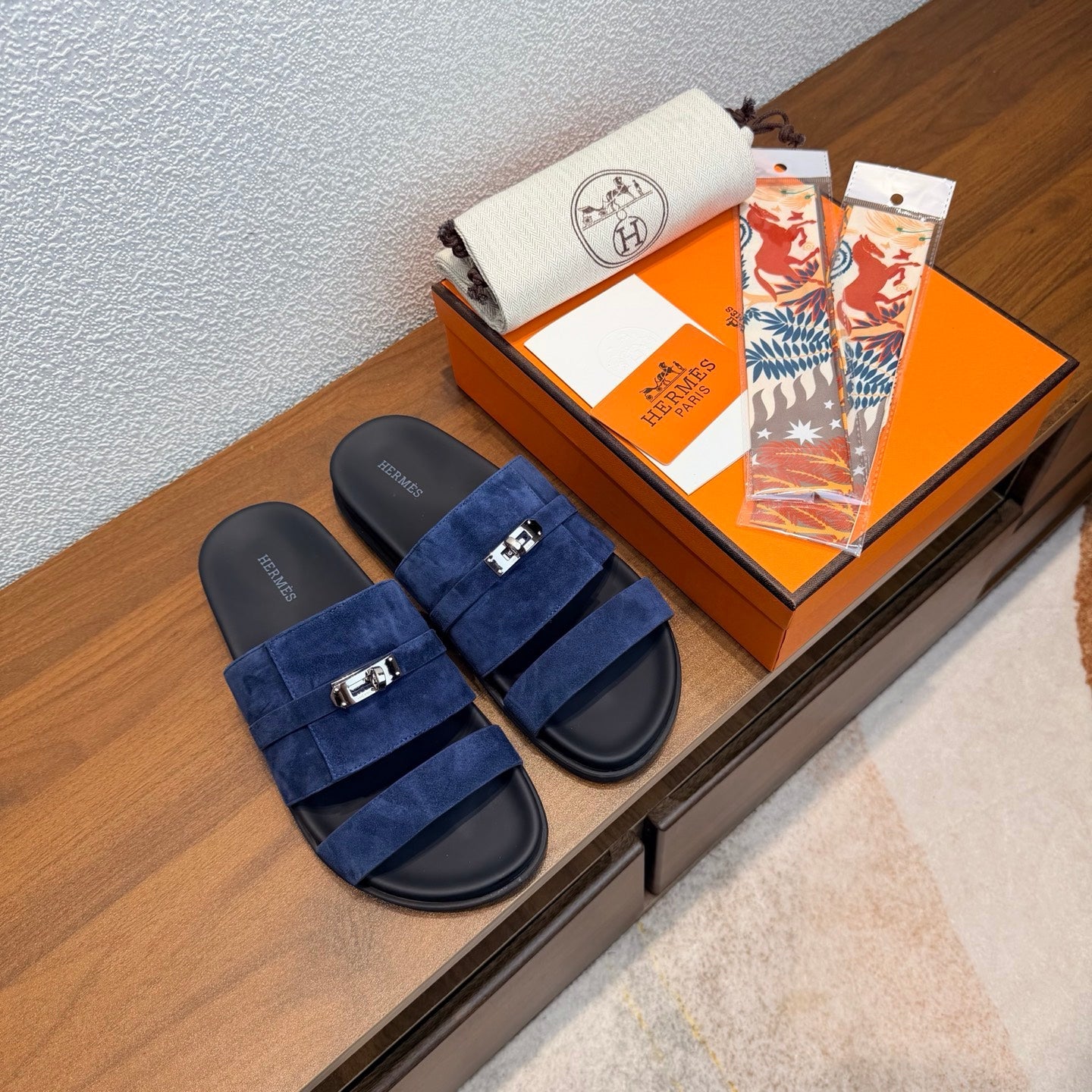 HM Jackson Sandals Dark Blue Suede 707160