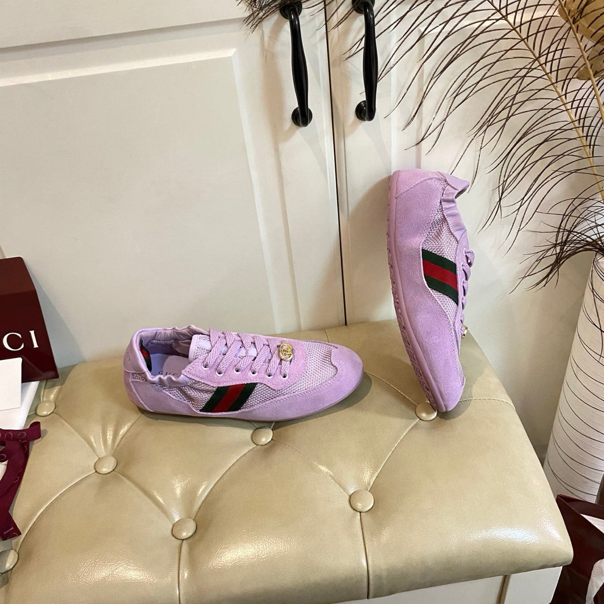 Gucci 26s Sneaker In Light Purple Suede And Mesh Fabric