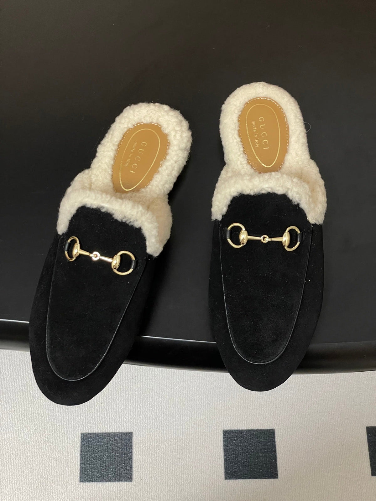GG horsebit flat mules black suede and wool 534710
