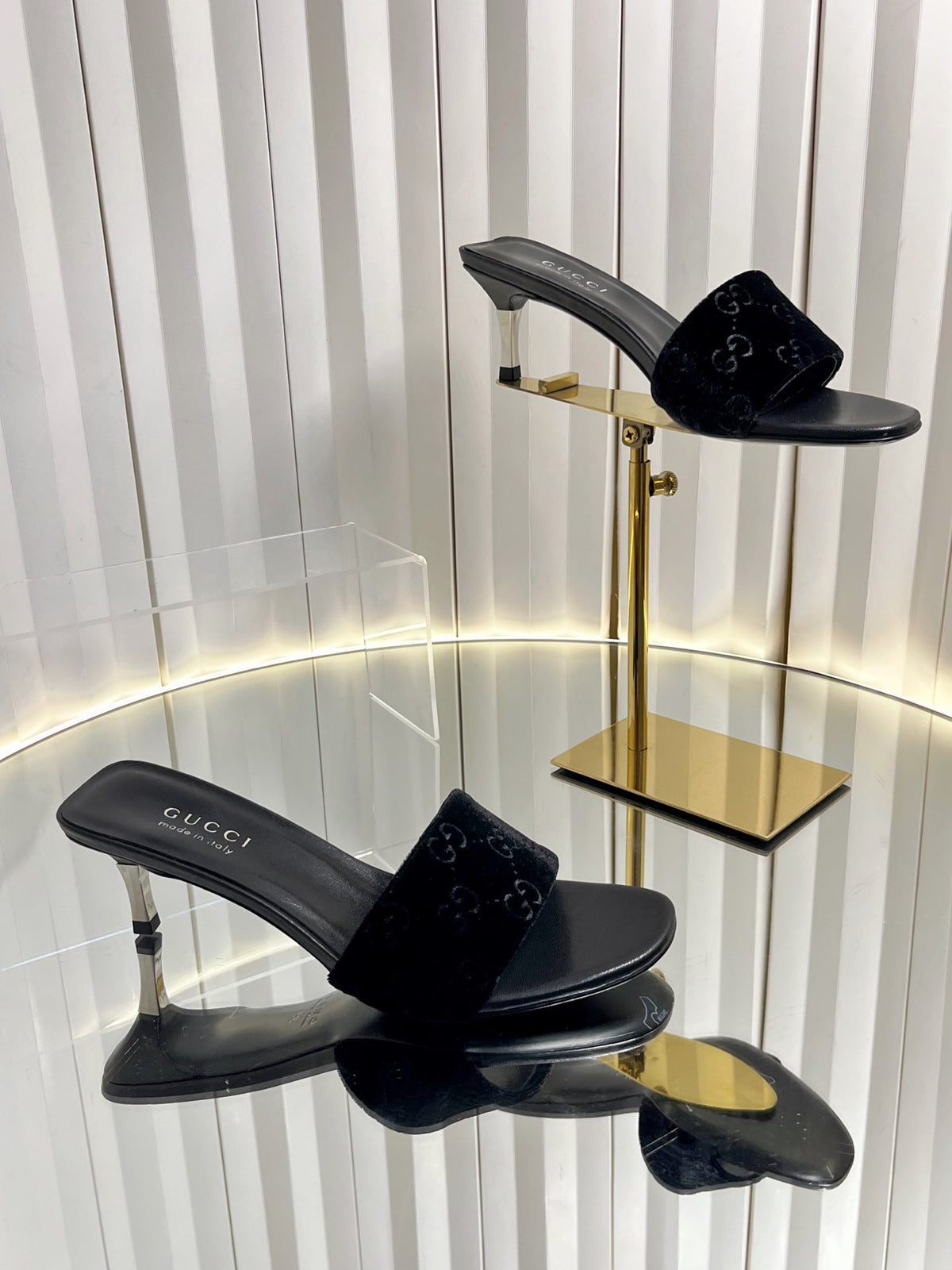 GG 26s Bombshell Sandal 5cm Black Velvet Leather 768154