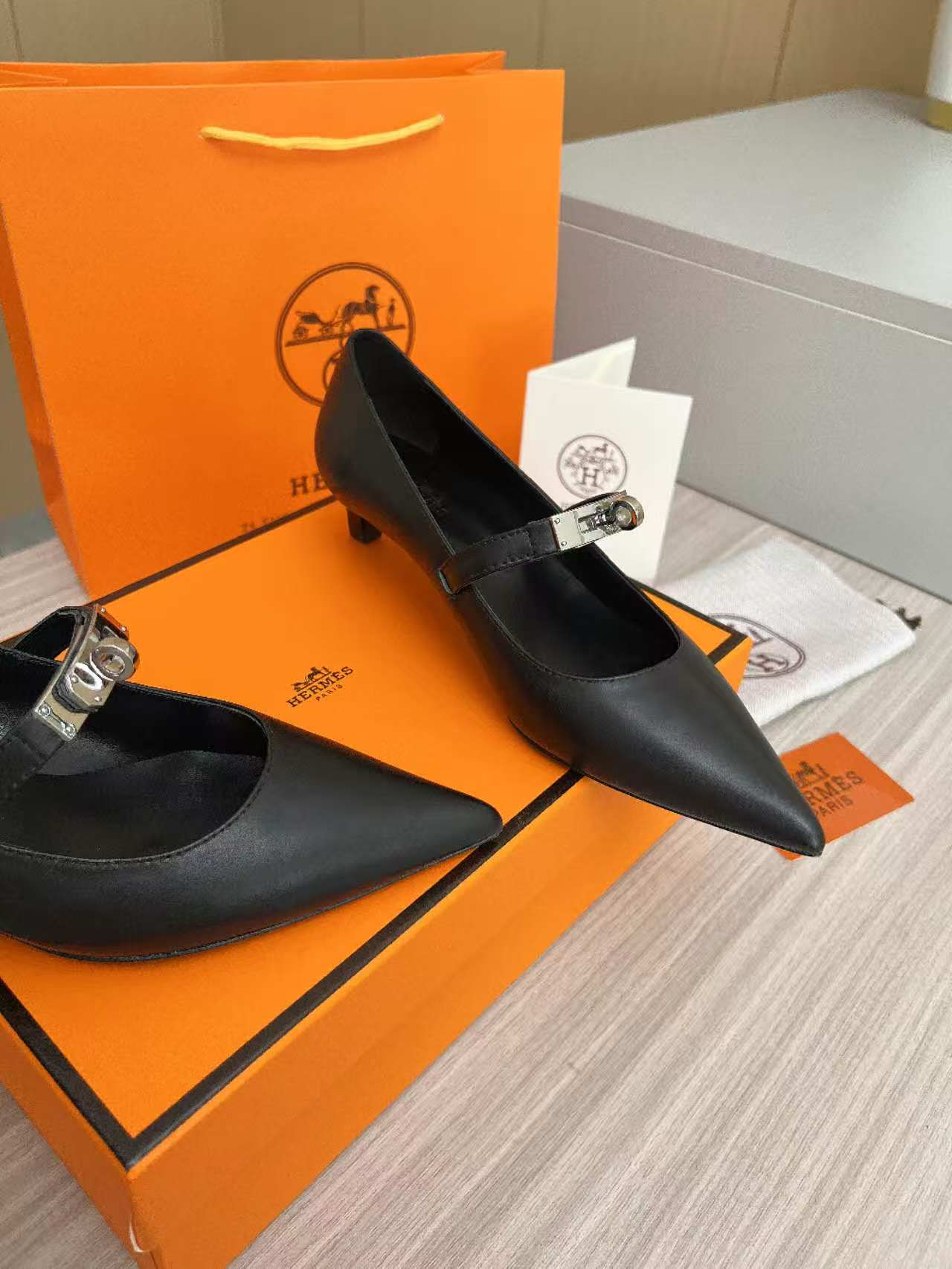 Kiara 40 pump Black Calfskin 214052