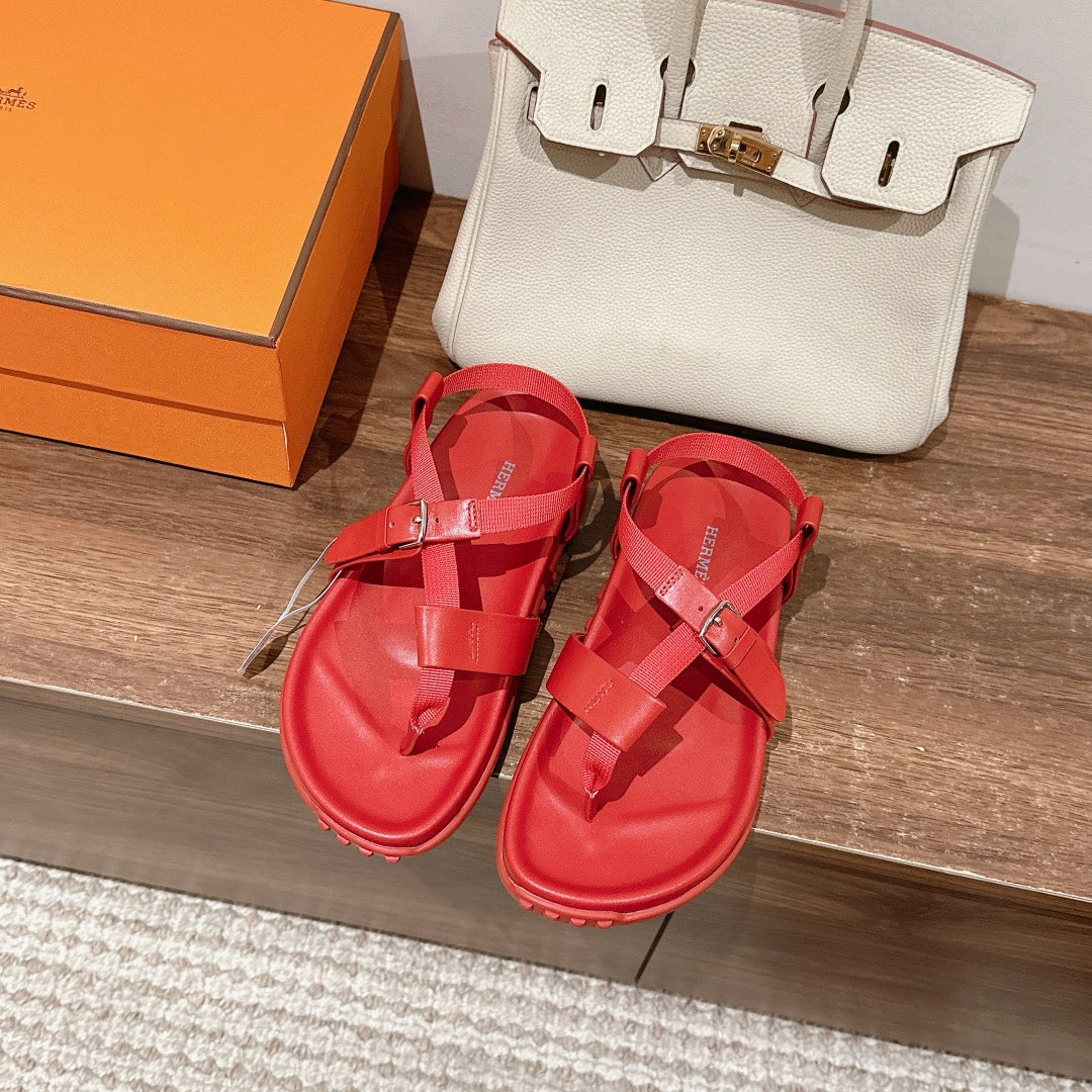 HM Inboard Sandals Red Canvas Leather 849585