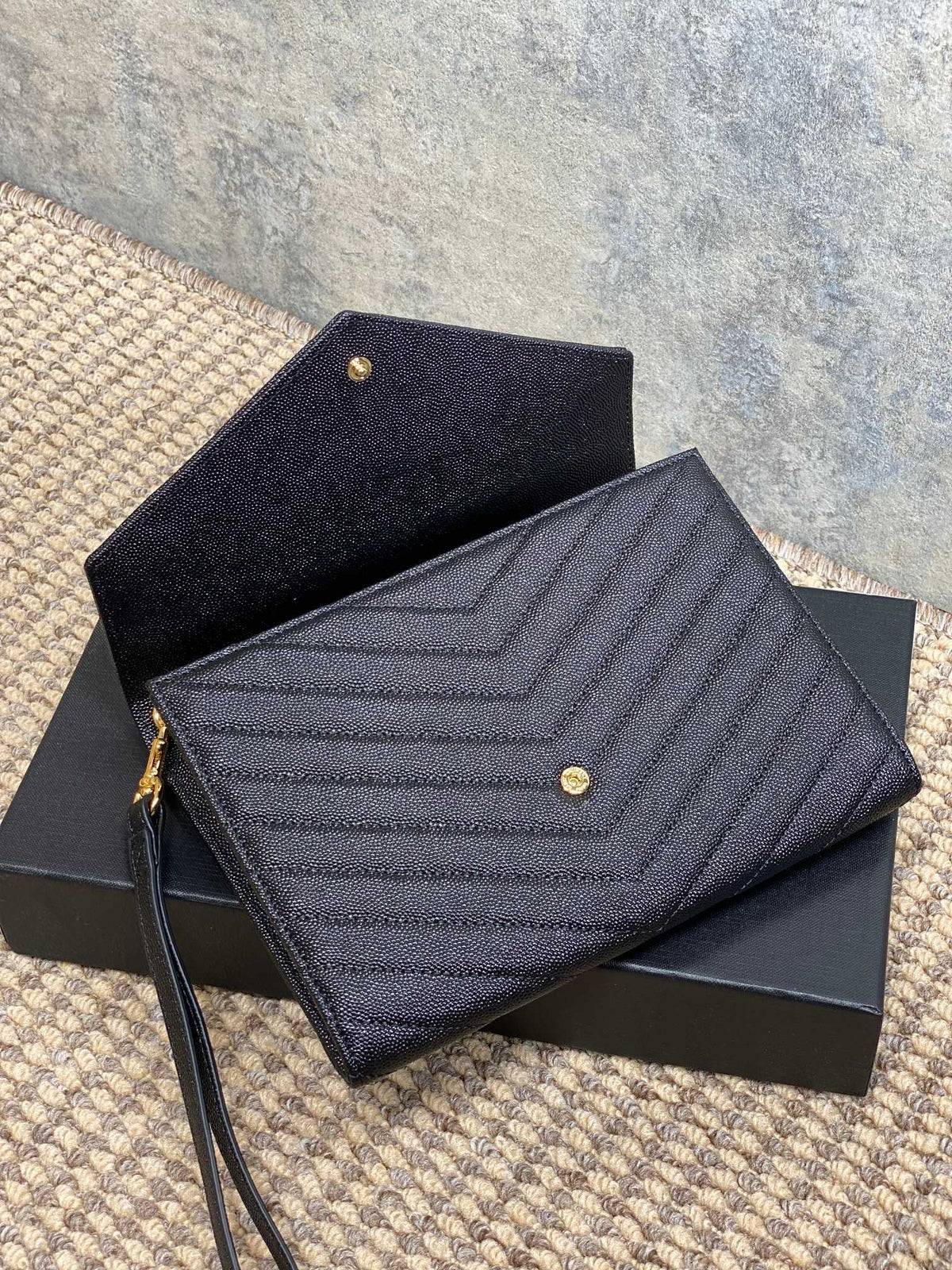 YSL Gold Hardware Logo Clutch 21cm Black Caviar Cowhide