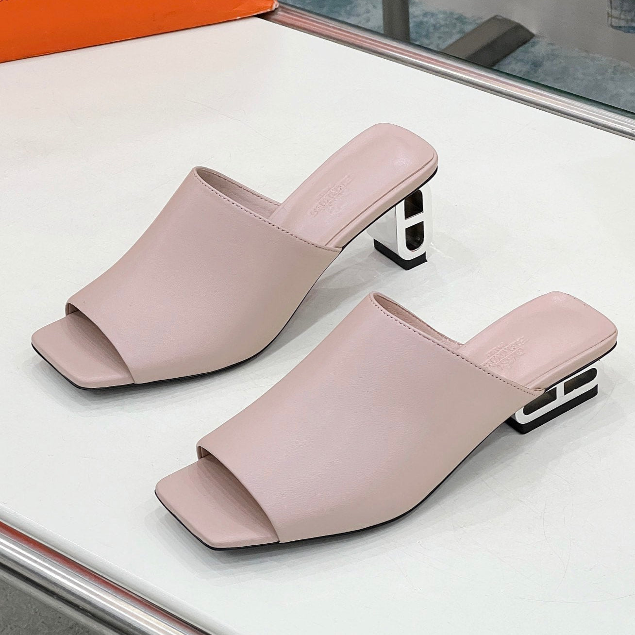 HM Iconique 60 Sandal In Baby Pink Calfskin