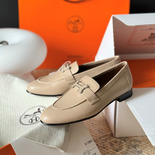 HM Paris Loafers Beige Calfskin 581246