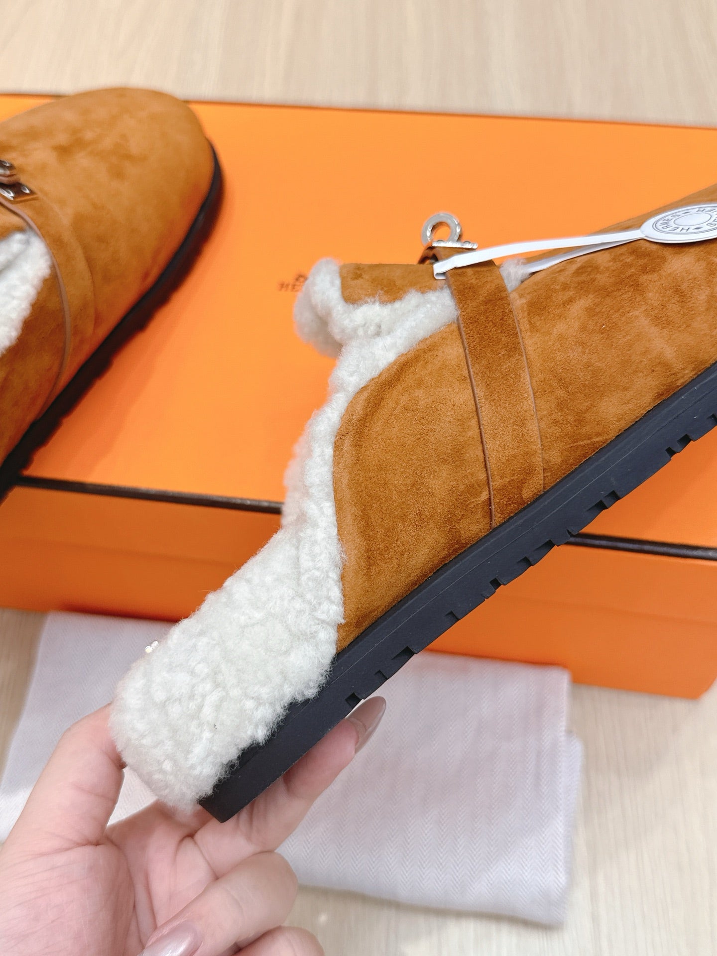 HM 25 Carlotta Mule Brown Shearing Suede 462183