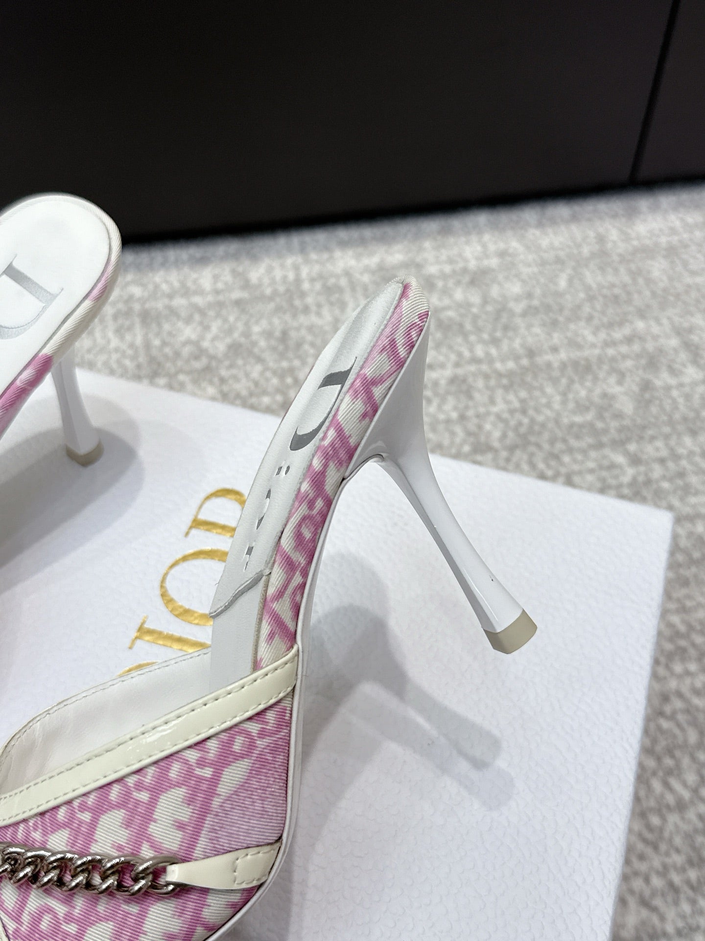 CD 26s High Heels Sandals 85 White Pink Fabric Cowhide 661471
