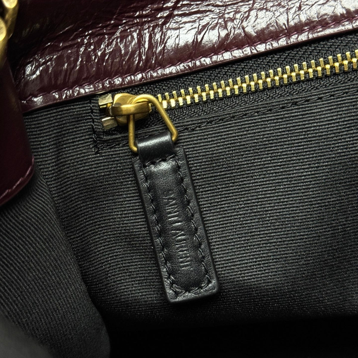Niki Baby Shoulder Bag 28cm Burgundy Glossy Leather 285484
