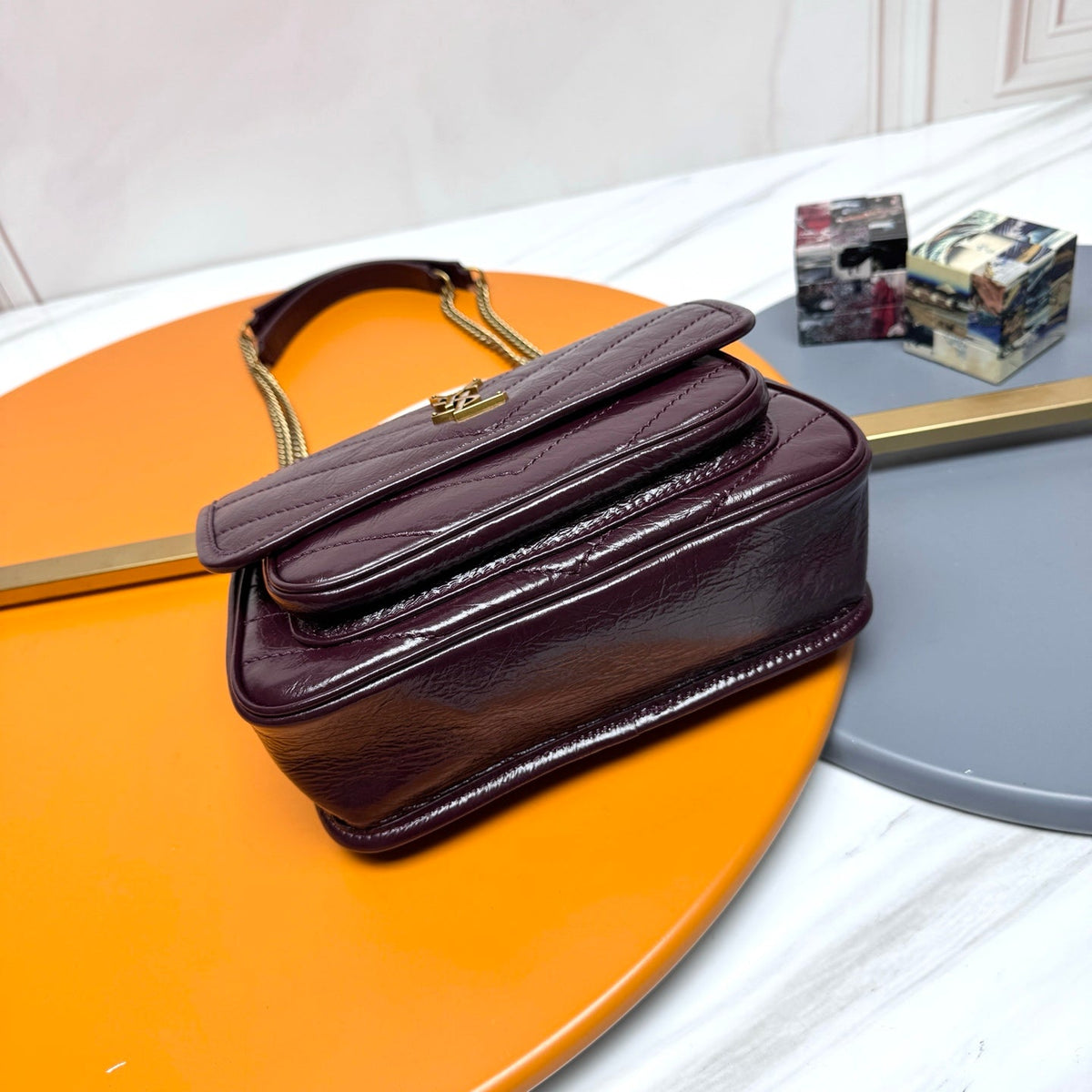 Niki Baby Shoulder Bag 22cm Burgundy Glossy Leather 285490
