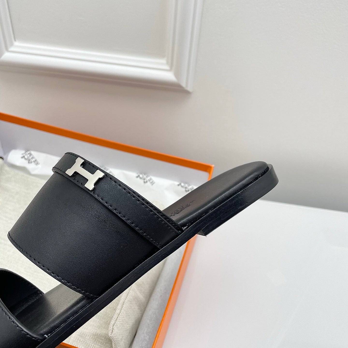 HM 26s Joao Men Sandal Black Calfskin 726900