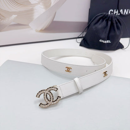 CHANEL 30MM BELT IN WHITE SMOOTH CALFSKIN METAL LOGO GOLD HARDWARE