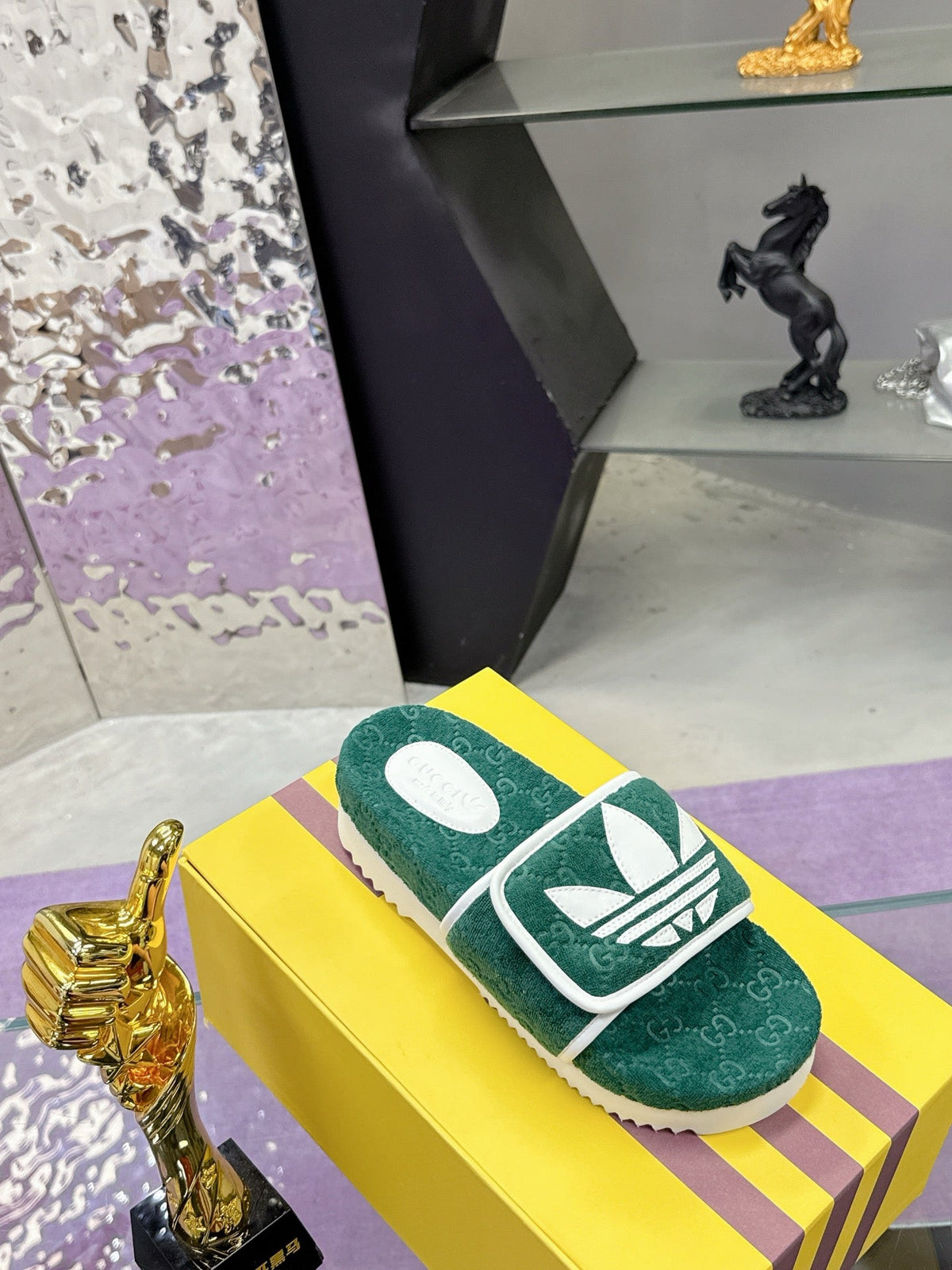 GG x Adidas Slipper Green White Canvas 672155