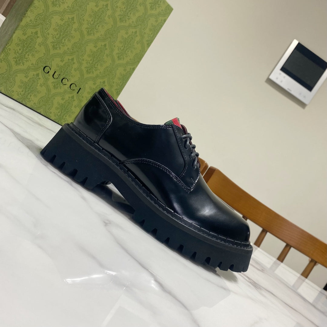 GG 26s Web Lug Sole Derbys Black Leather 106680