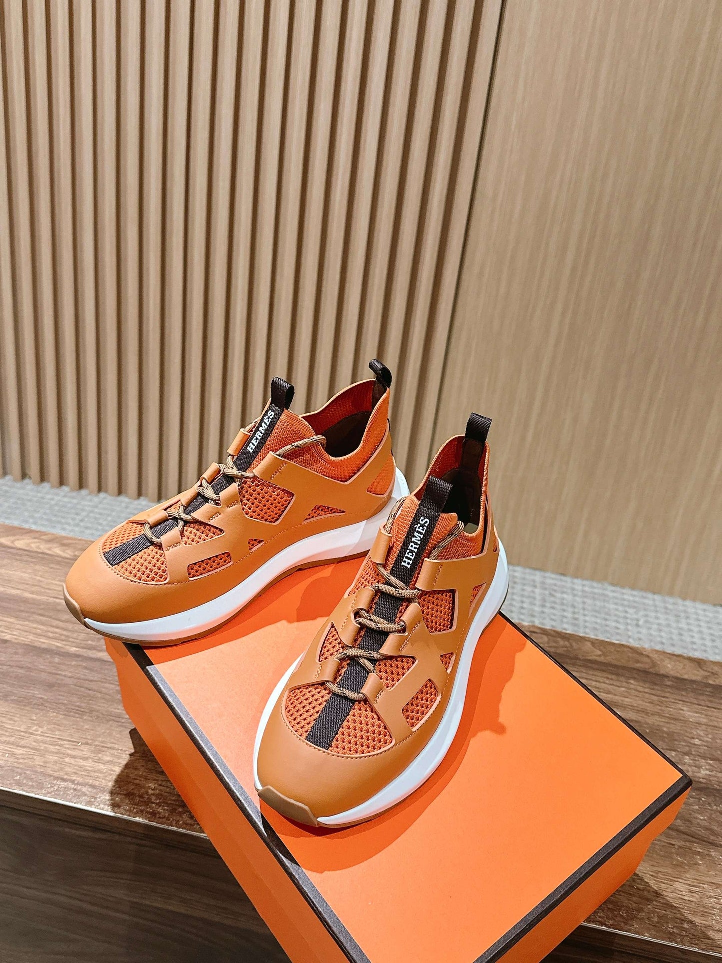 HM Katana Sneaker Oranger Calfskin 317596