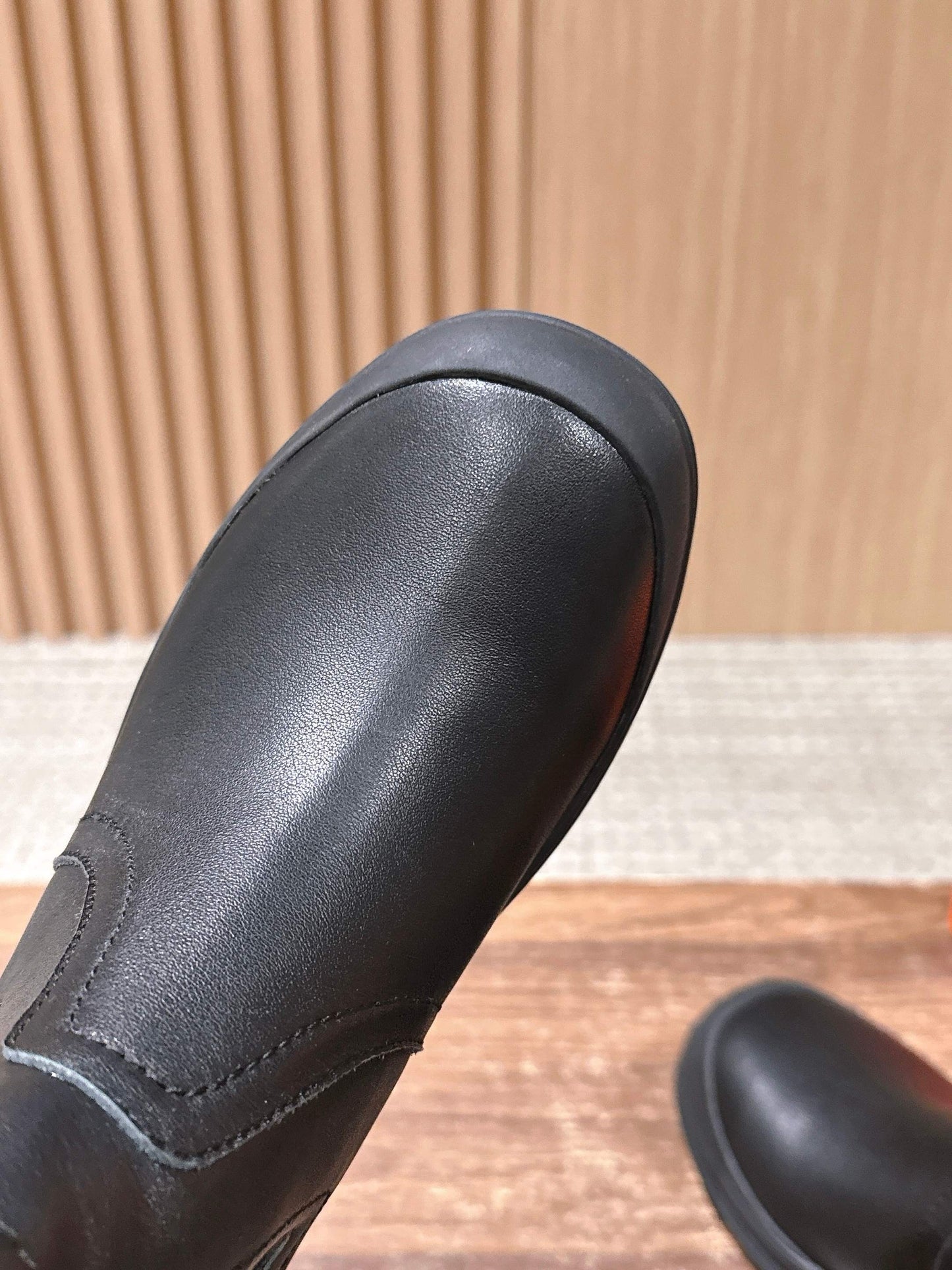 HM 25 Chelsea Ankle Boots Black Sheepskin 512548