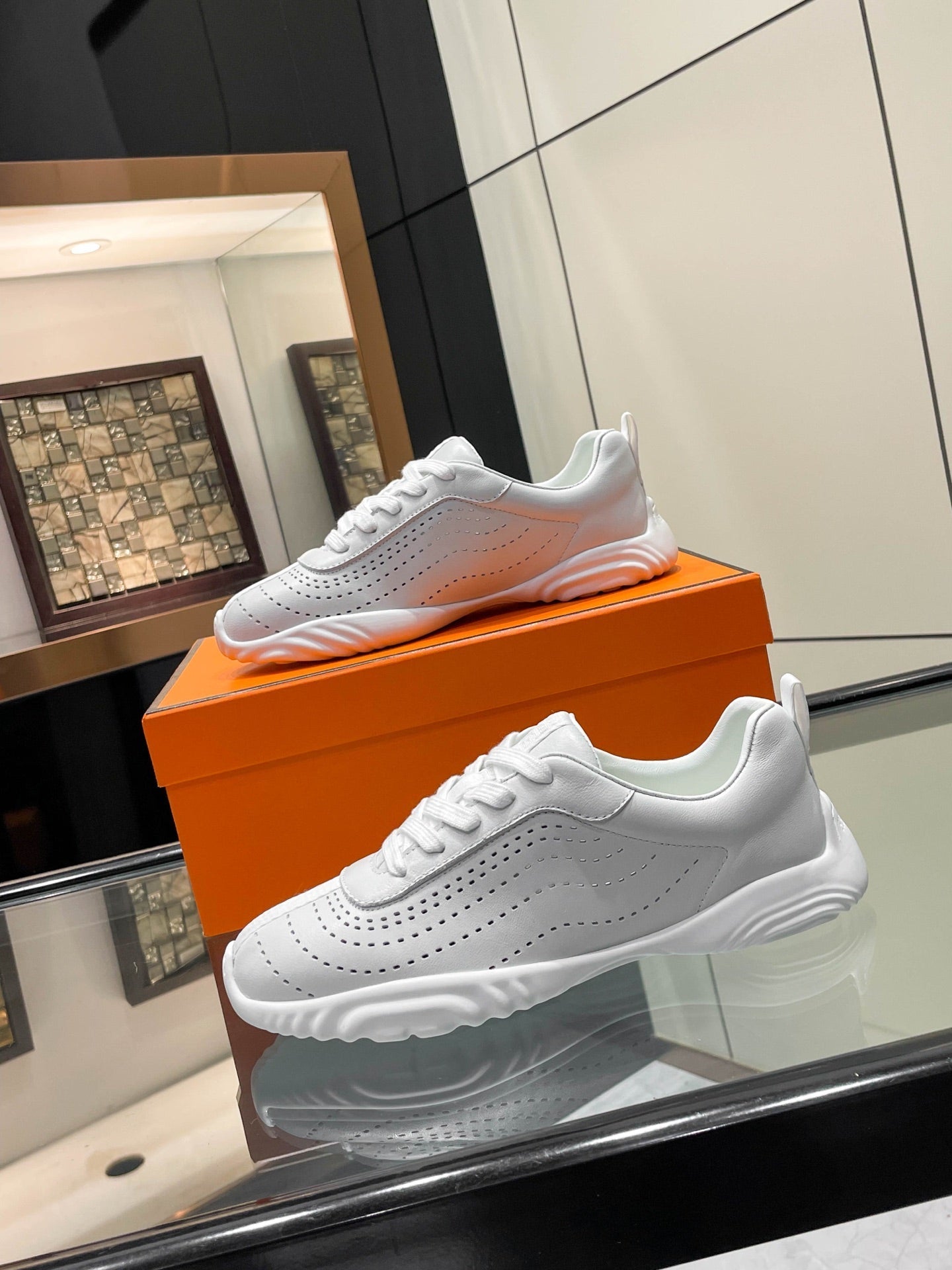 HM 26s Neon Sneaker White Sheepskin 846397