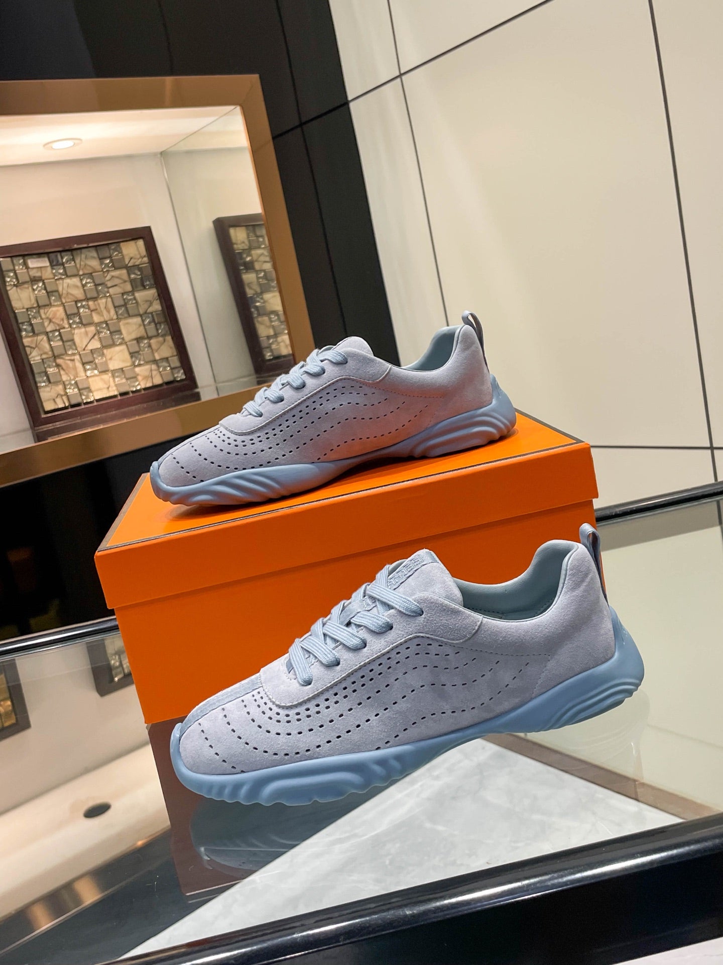 HM 26s Neon Sneaker Blue Suede 846400
