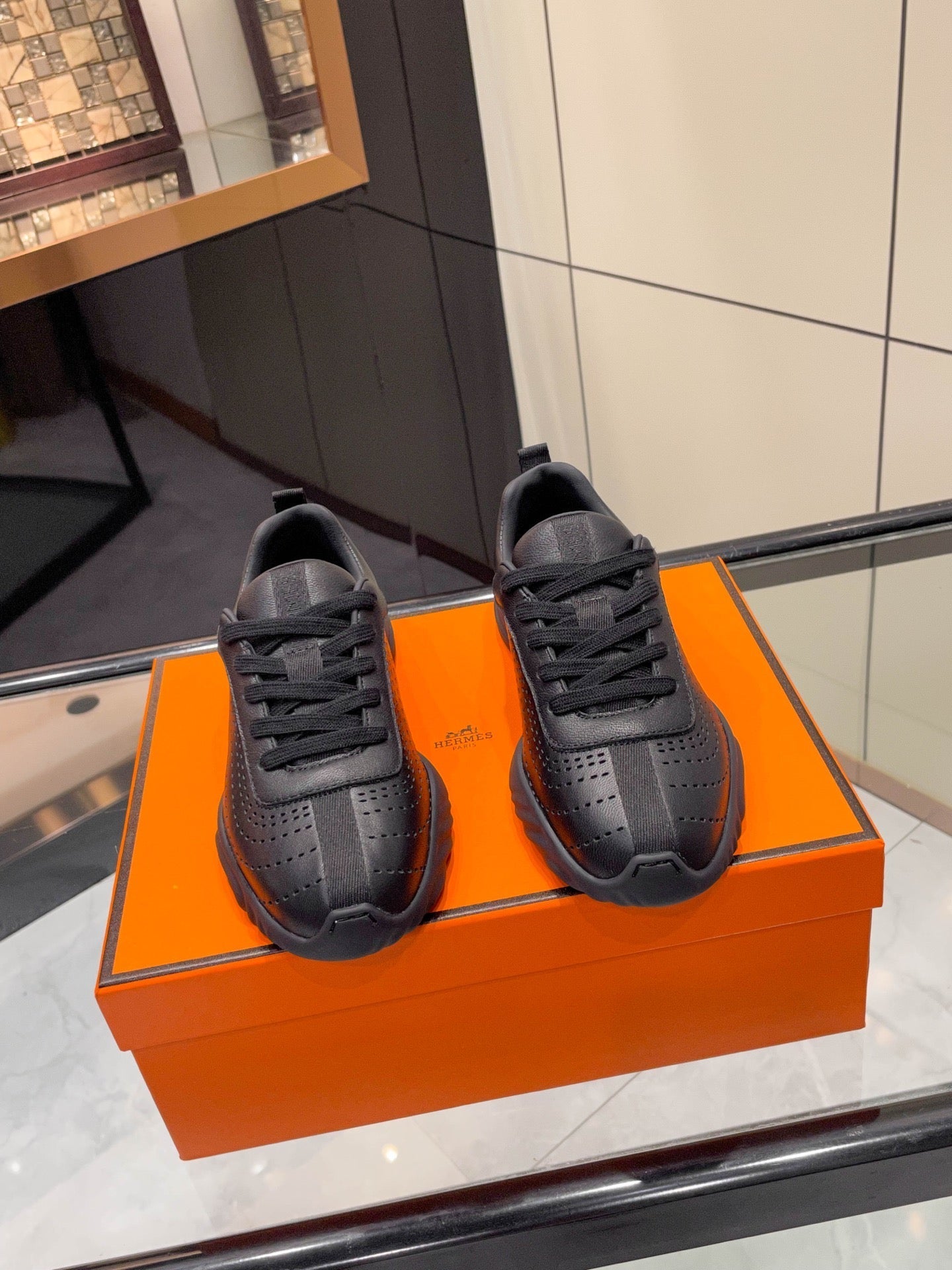 HM 26s Neon Sneaker Black Sheepskin 846402