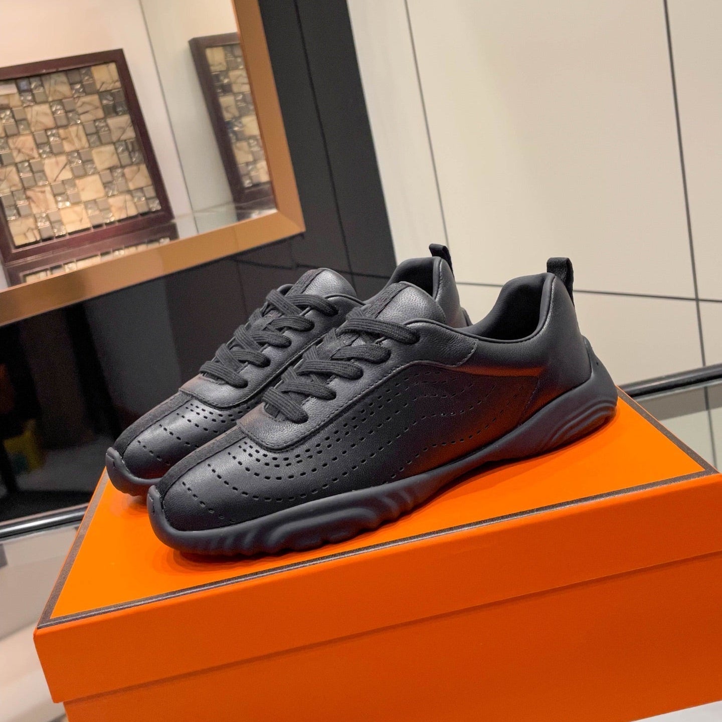 HM 26s Neon Sneaker Black Sheepskin 846402