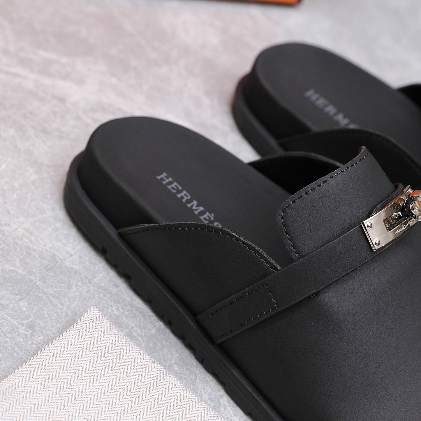 HM 25 Carlotta Mule Black Calfskin