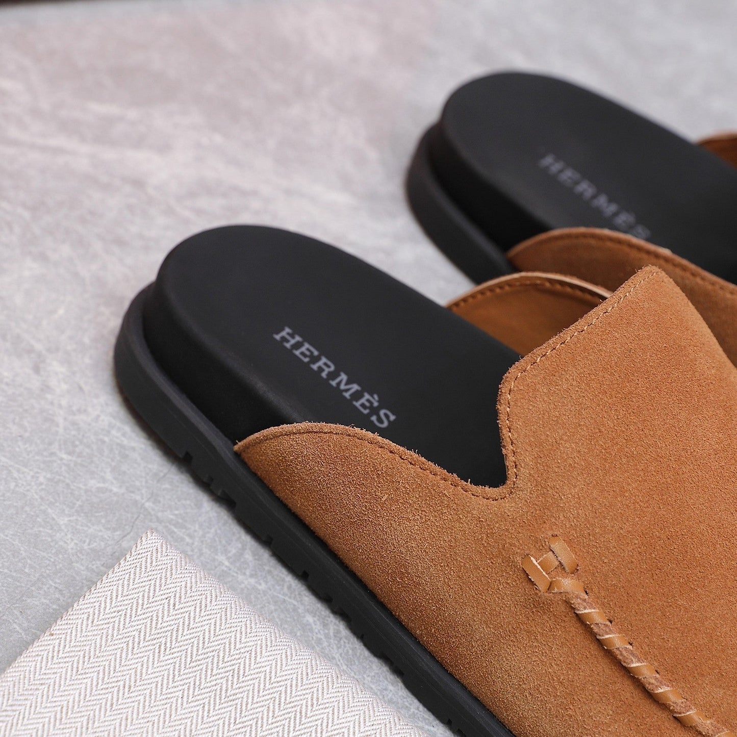HM 25 Johan Mule Brown Suede