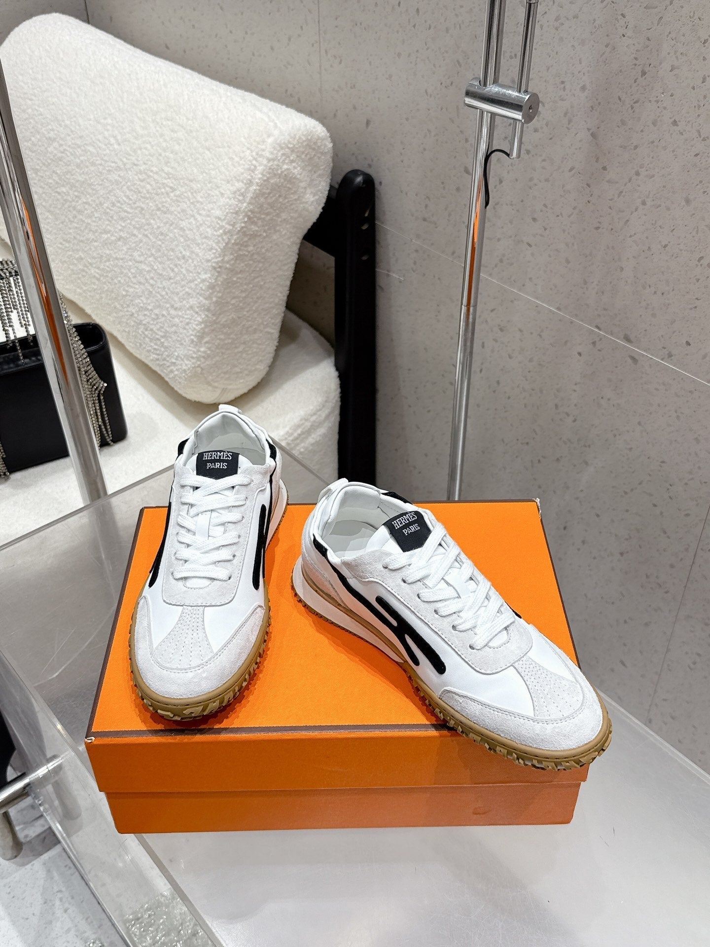 HM Jet Sneaker White Black Grey Suede 554154