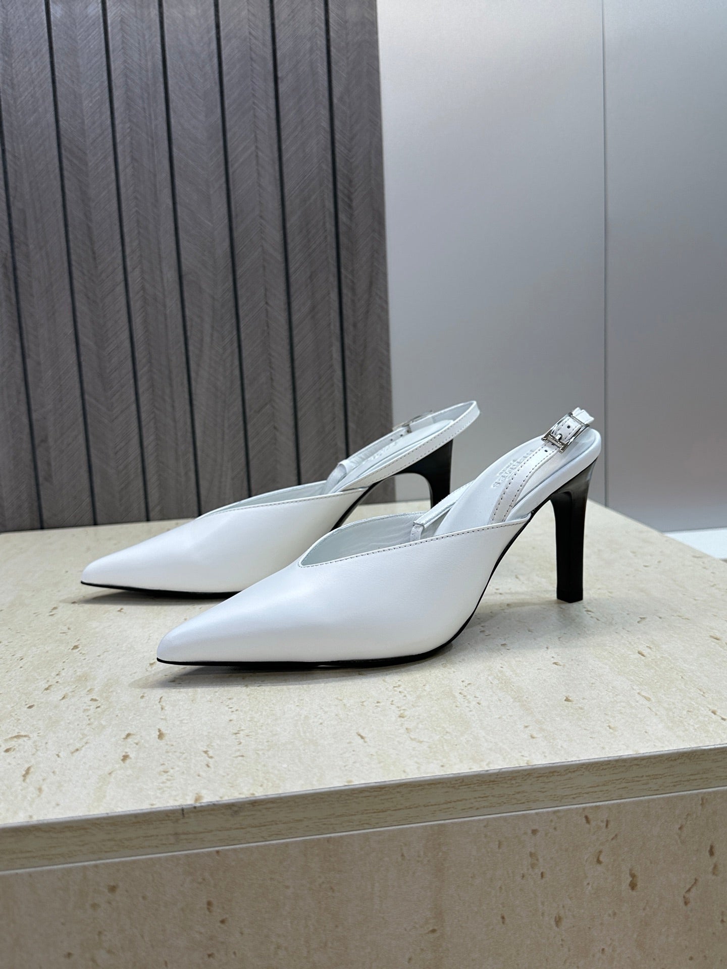 HM Nicoletta Slingback 9cm White Calfskin 830199