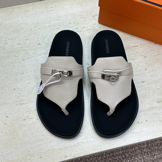 HM 26s Empire Sandal In Ivory White Calfskin Silver Hardware