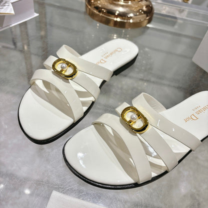 CD 26 Flat Sandals White Patent Leather 592265