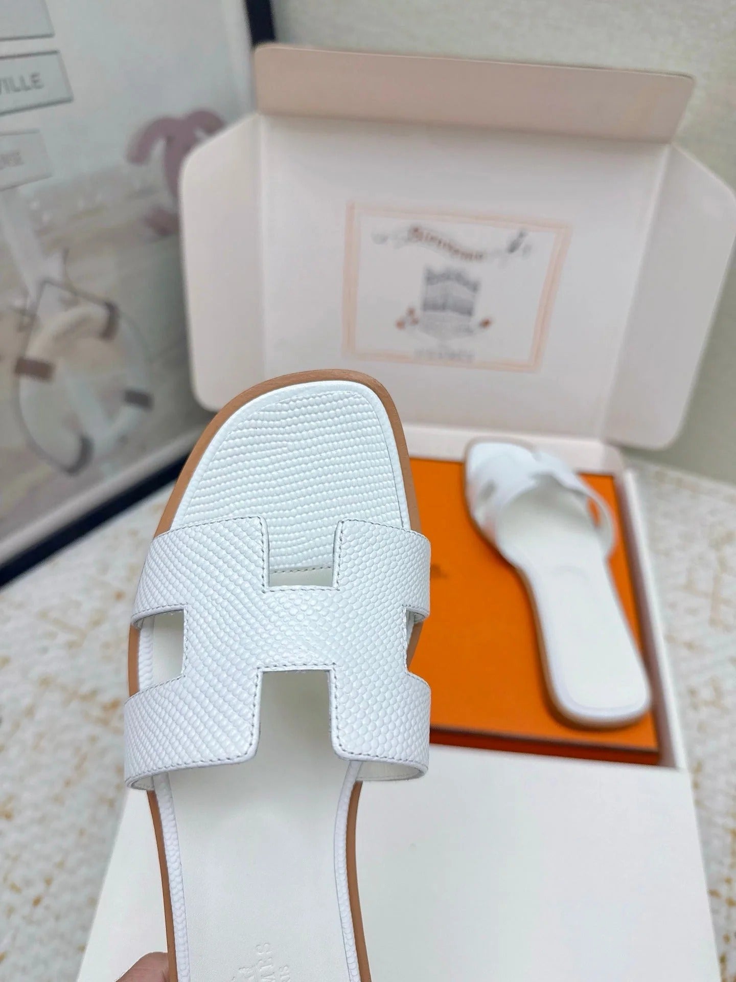 HM 26ss Oran Sandals White Cowhide 625040