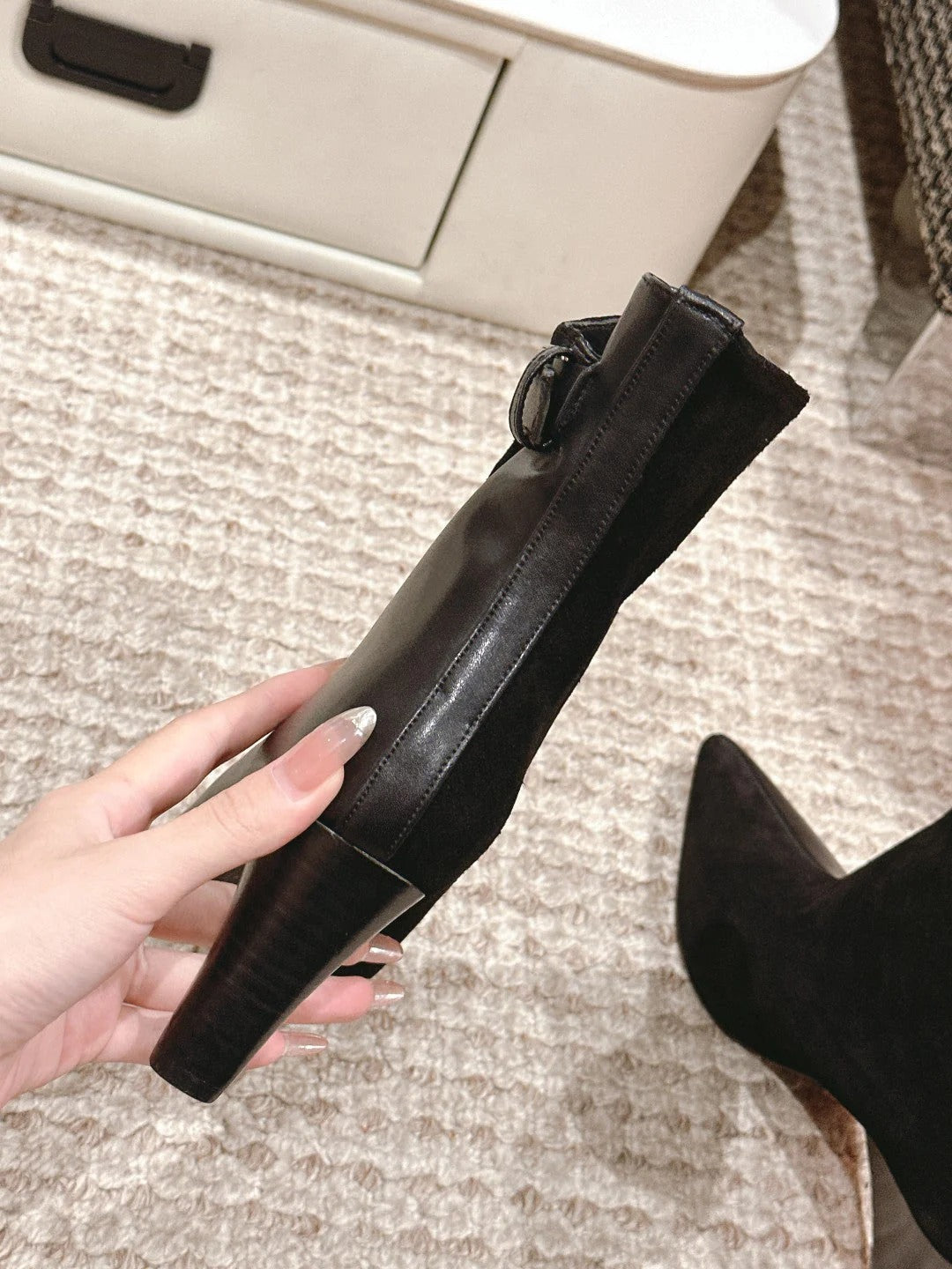 HM HILONA 6 CM ANKLE BOOTS IN BLACK CALFSKIN AND SUEDE