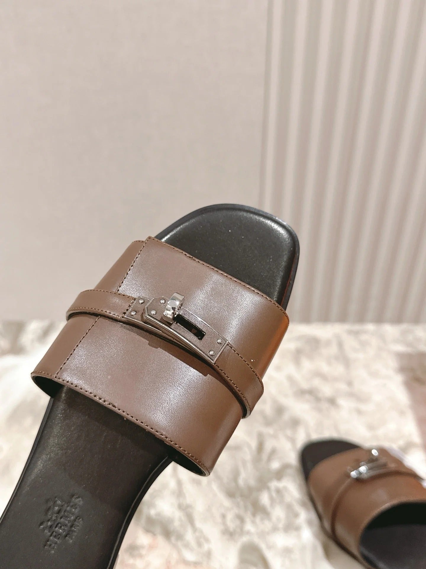 HM 2026 Flat Slippers Black Brown Calfskin 655861