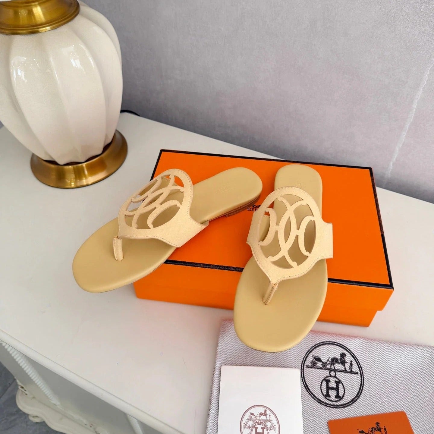HM 26ss Pig-Nose Slipper Light Yellow Leather 605911