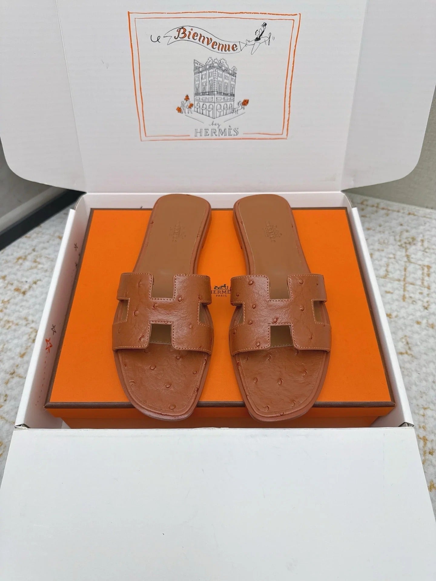HM 26ss Oran Sandals Brown Ostrich Leather 625092