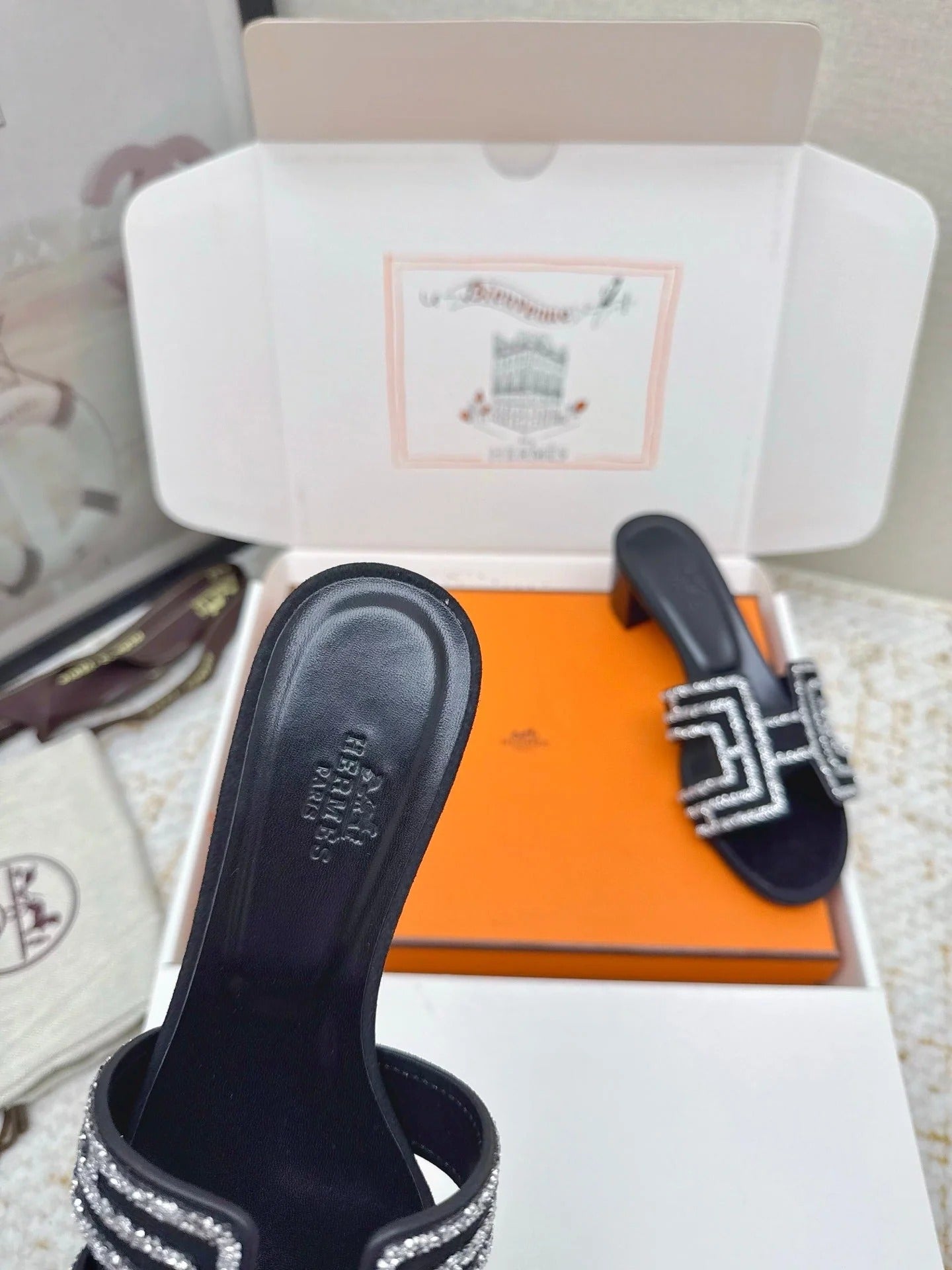 HM 26ss Oran Sandals 50 Black Cowhide 625230
