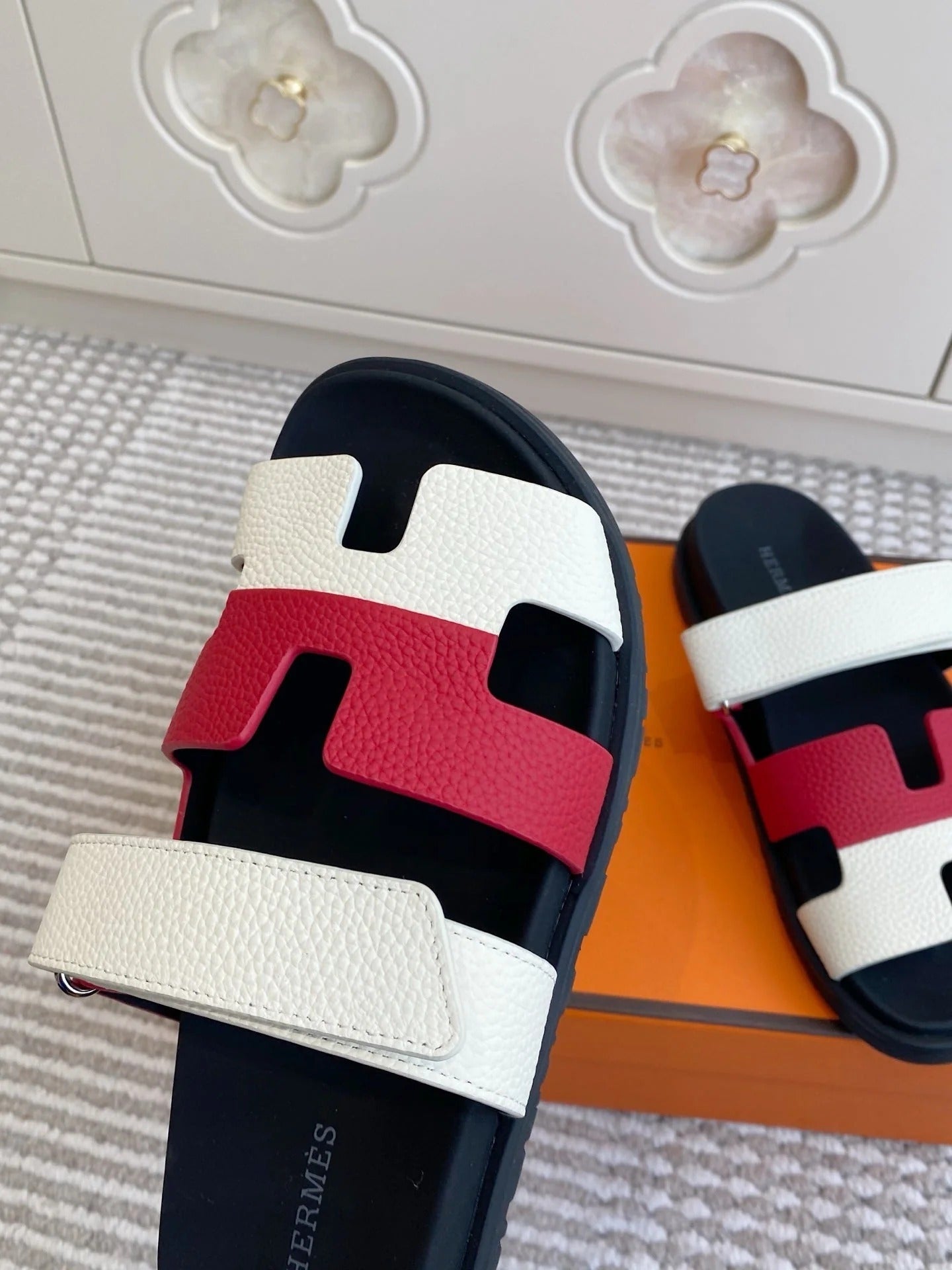 HM 2026 Velcro Slippers Black White Red Cowhide 667465