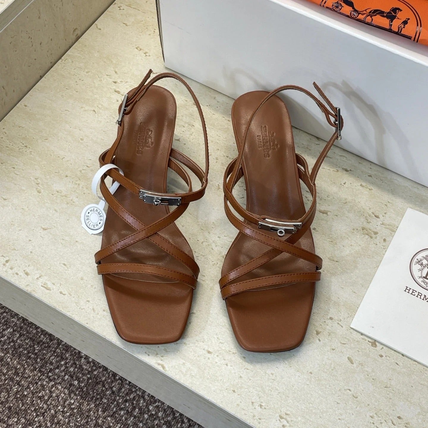 HM 26ss Kelly Sliver Buckle Sandals 40 Brown Calfskin 607164
